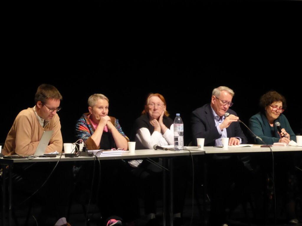 Sitzung auf der Freidenker-Konferenz zu Missbrauch in der katholischen Kirche in Grenoble und Lyon