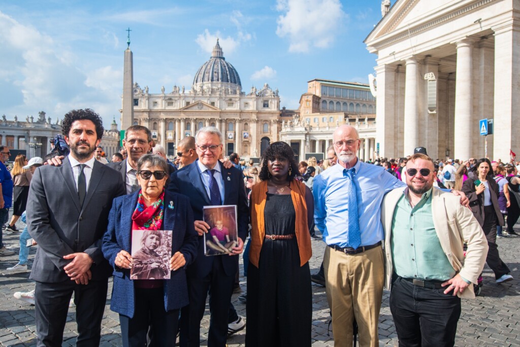 Mitglieder der Betroffeneninitiative Ending Clergy Abuse